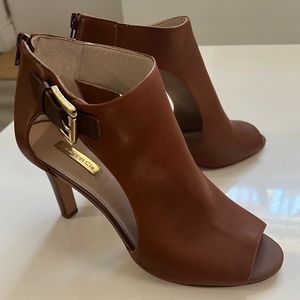 louise et cie brown leather peep toe bootie - Size 10/42